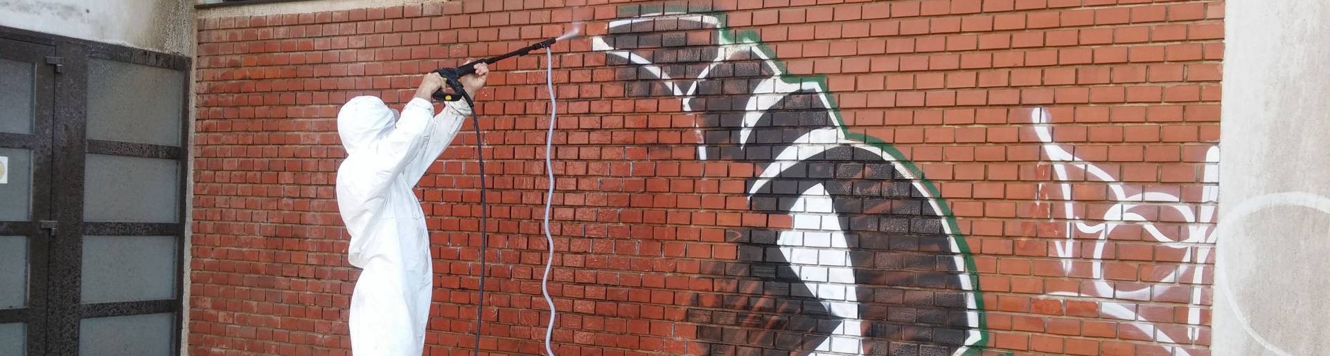 Graffiti, falfirka eltávolítása